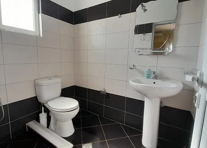 Hotel Ksamil's Island View *